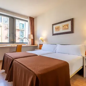 Glories 3*, Barcelona Spanyolország